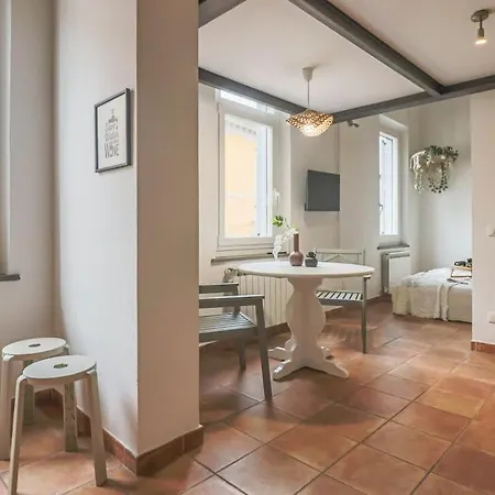 Bohemienne Intimo Rifugio Al Centro Di 아파트 이에시